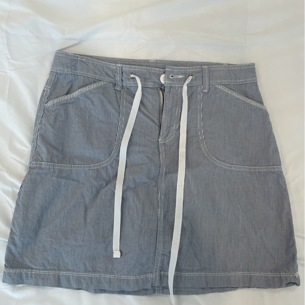 Cute striped skirt in great condition